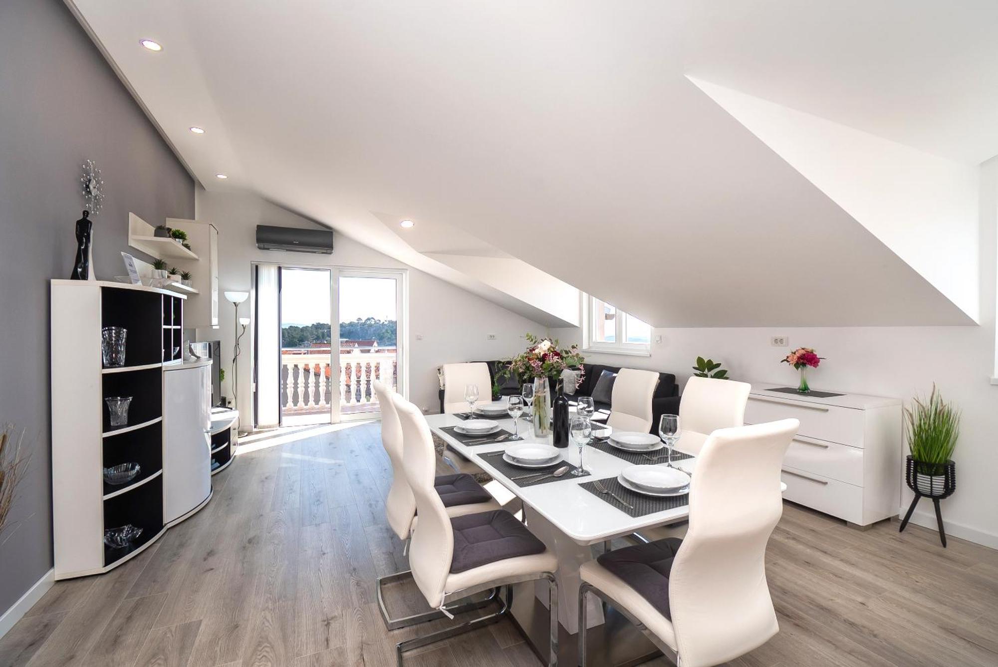 Exclusive View Apartment *