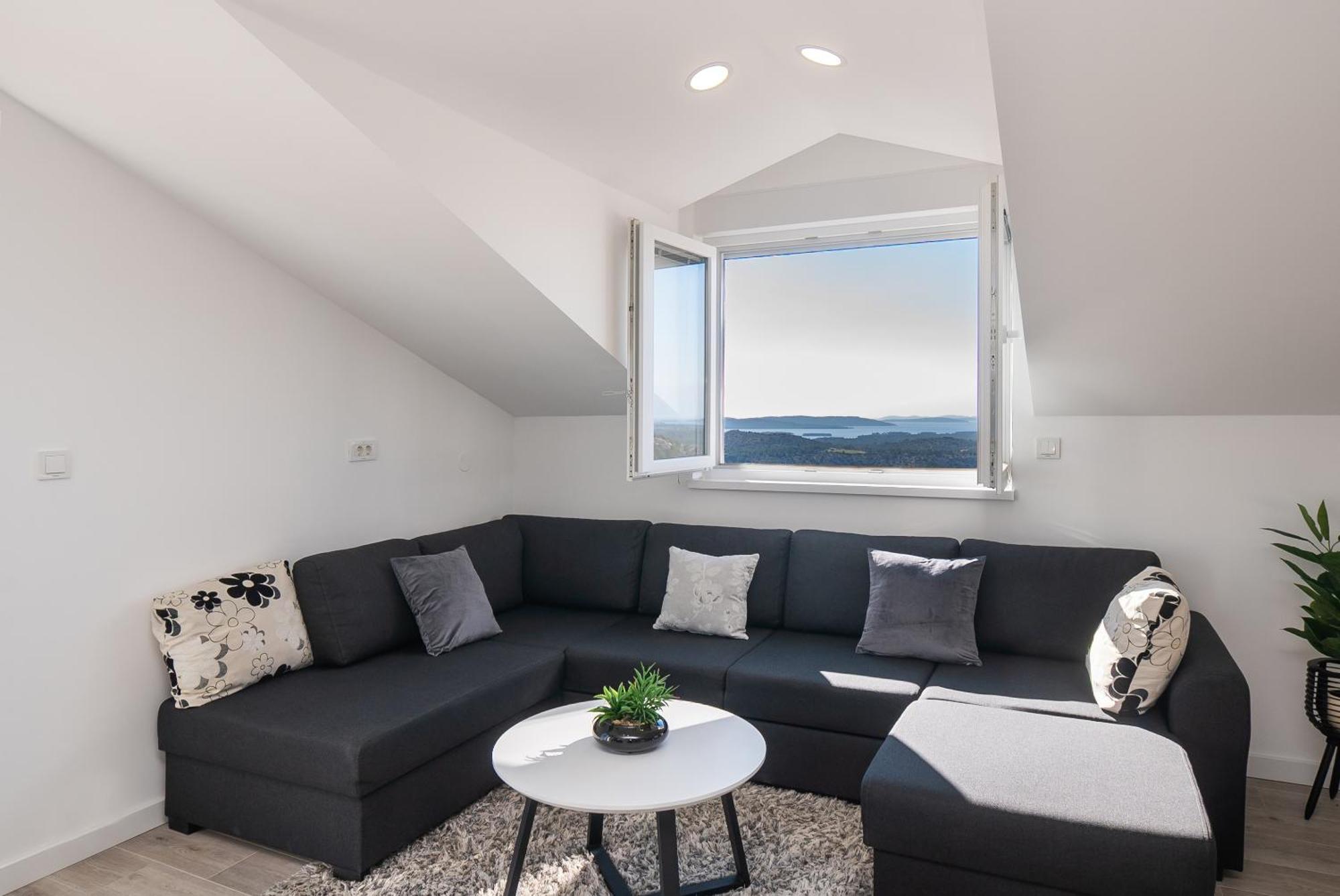 Exclusive View Apartment *